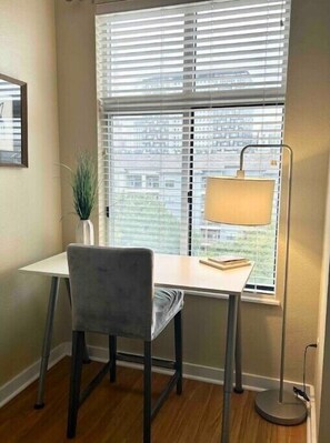 Interior - Modern 2/2 condo near dntwn UT

 (Austin)