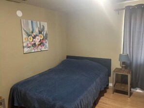 2 bedrooms - 2 bdm in walkable street near UT

 (Austin)
