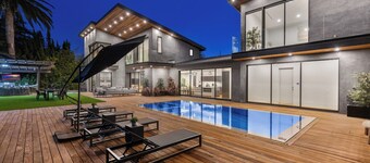 Skyline Luxury Haven