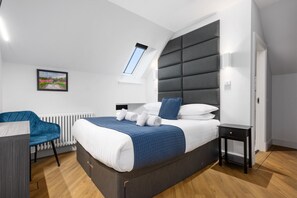 3 chambres, bureau, fer et planche à repasser, Wi-Fi gratuit