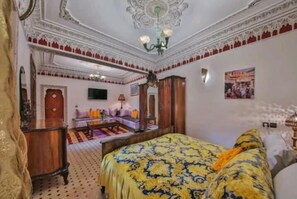 Junior Suite | Free WiFi - Palais laraichi riad la porte bleue (Fes)