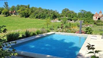 Piscine extérieure, piscine chauffée