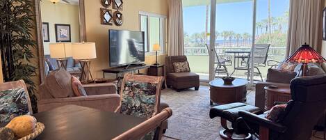 Smart TV, table tennis