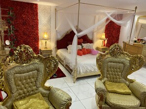 1 bedroom, WiFi, bed sheets - Magnifique Suite de Luxe à la Gare de Montpellier (Montpellier)