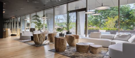 Sala de estar en el lobby