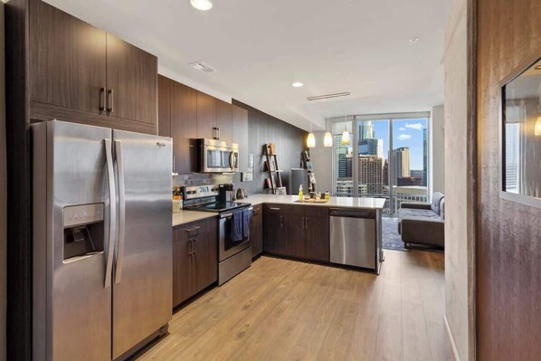 Fridge, microwave, oven, stovetop