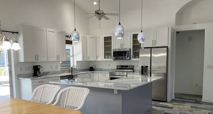 Remodeled with pool/spa home in golf resort for rental! Very cool house!