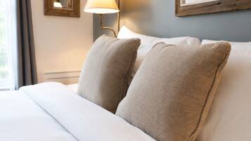2 bedrooms, iron/ironing board, travel cot, free WiFi