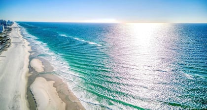 Amazing Sound View, Gulf View and Short Walk to Beach and Peg Leg Petes!
