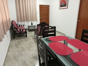 Dining - Apartamento matrimonial céntrico a todo y a diez minutos de la plaza de armas. (Pucallpa)