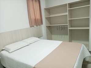 1 bedroom, iron/ironing board, WiFi, bed sheets - Apartamento matrimonial céntrico a todo y a diez minutos de la plaza de armas. (Pucallpa)