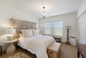 3 bedrooms, iron/ironing board, travel crib, WiFi