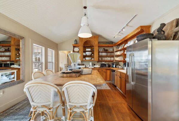 Fridge, microwave, oven, dishwasher - Designory Round Top home, scenic views & pond! (Round Top)