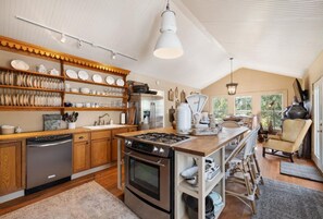 Fridge, microwave, oven, dishwasher - Designory Round Top home, scenic views & pond! (Round Top)