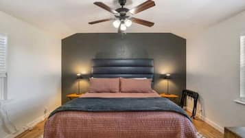 1 bedroom, iron/ironing board, travel crib, WiFi
