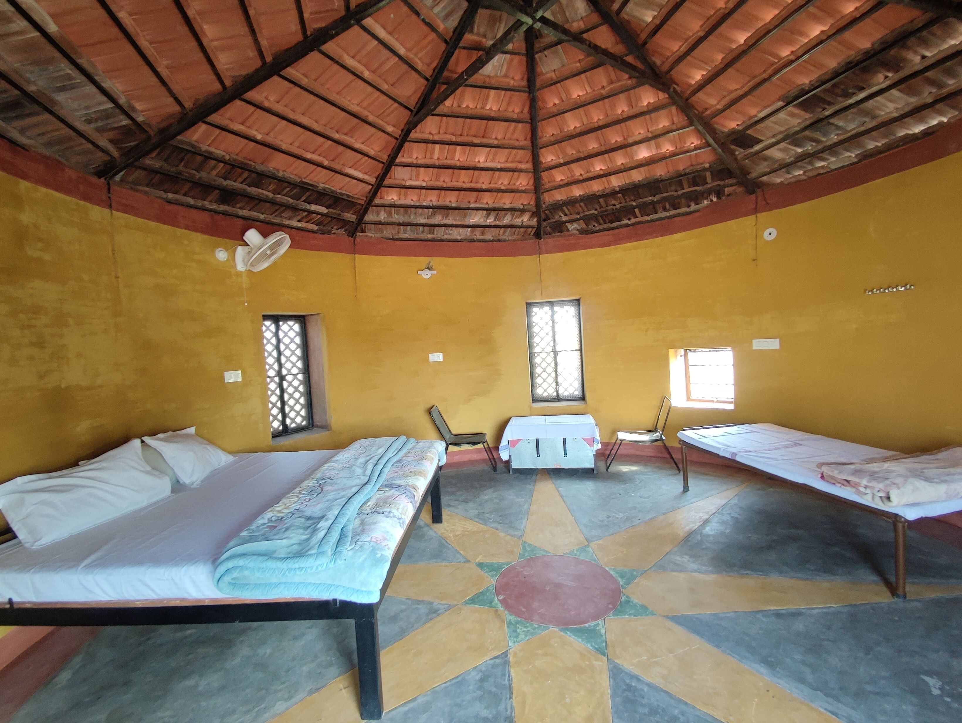 4 bedrooms, free WiFi, bed sheets, wheelchair access