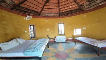 4 bedrooms, free WiFi, bed sheets, wheelchair access