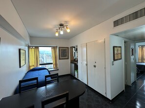 1 camera, Wi-Fi, lenzuola