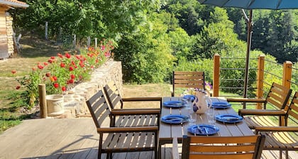 Magnificent Gîte in the heart of the Ardèche Verte region