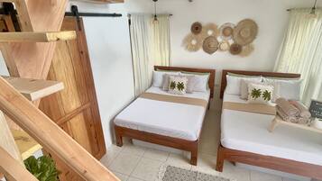 1 bedroom, bed sheets