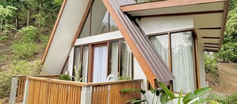 A cozy cabin in a hidden paradise in the South - just few steps from the beach!