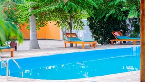 15 outdoor pools, open 6:00 AM to 6:30 AM, pool umbrellas, pool loungers - Mapeni Lodge (Kwa Mathias)