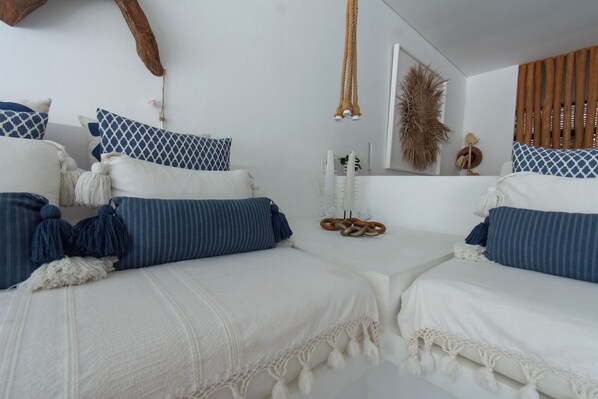 2 bedrooms, in-room safe, iron/ironing board, travel crib