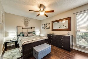 1 bedroom, desk, iron/ironing board, free WiFi - 25% OFF Cozy 1BD Condo, HWY161/183, DFW South - Irving (Irving)