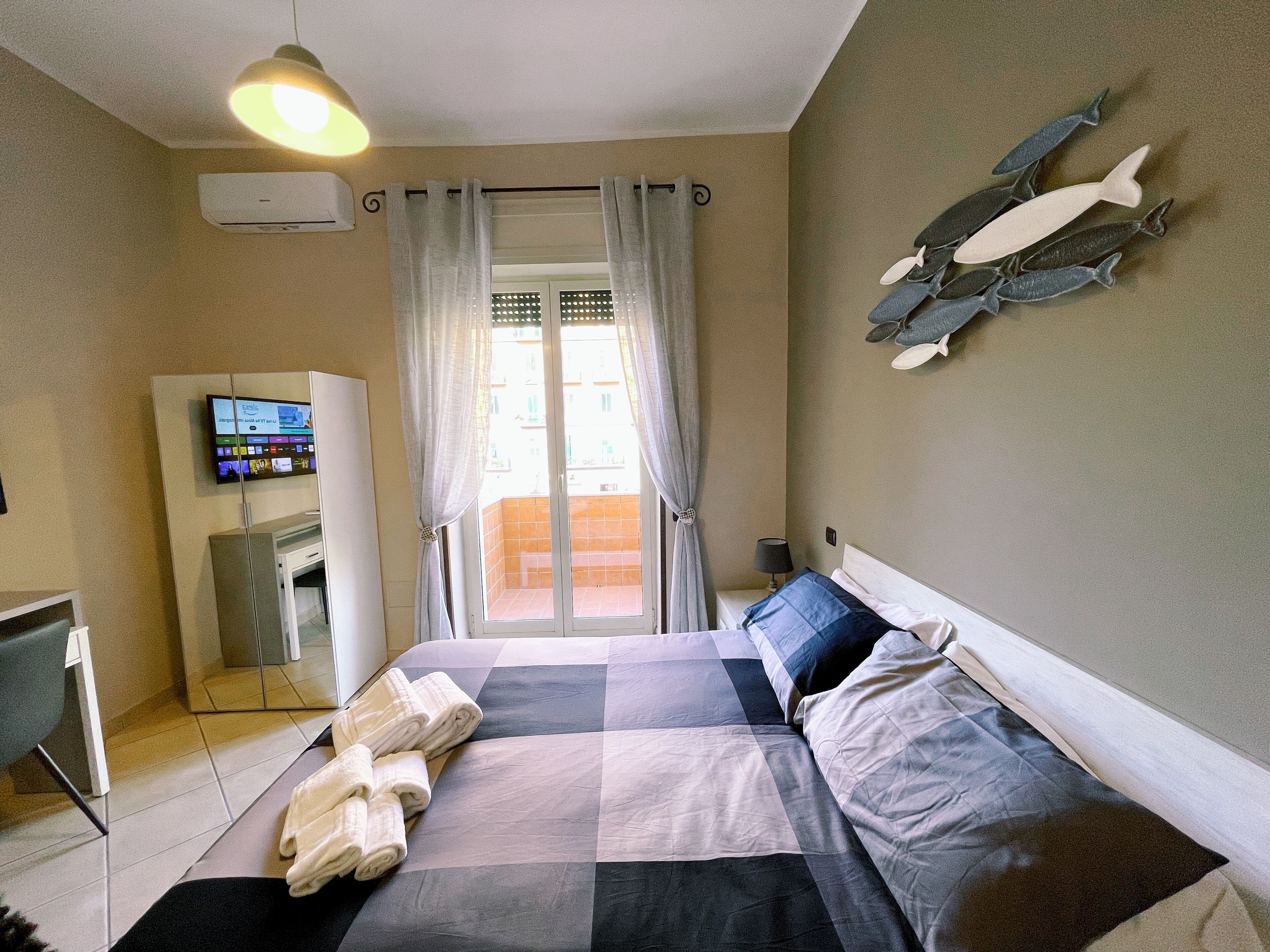 Family Suite | Hypo-allergenic bedding, blackout drapes, soundproofing