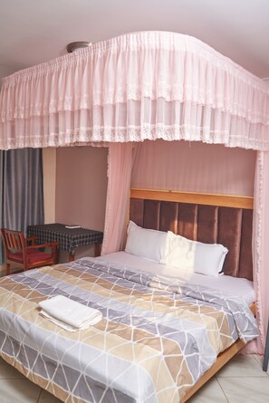 City Room | 1 bedroom, blackout drapes, soundproofing, free WiFi - Oskab Hotel Limited (Gulu)