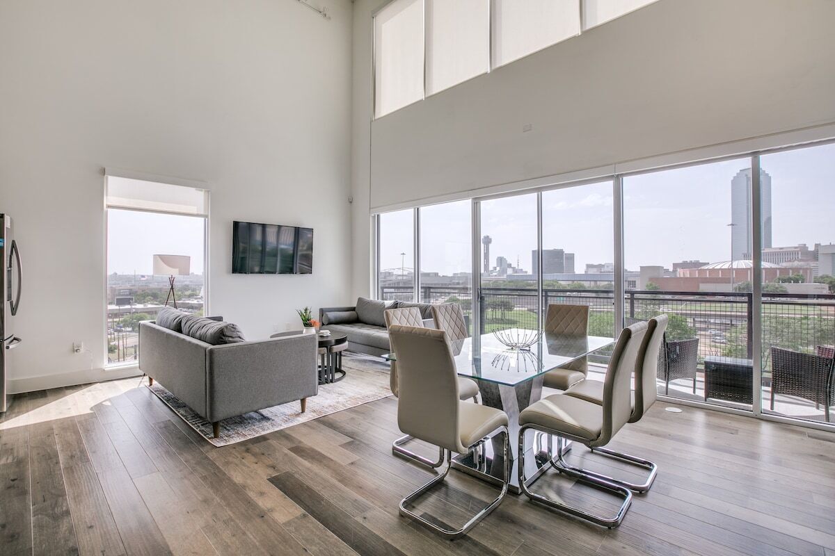 Penthouse in the City - Enjoy the View!