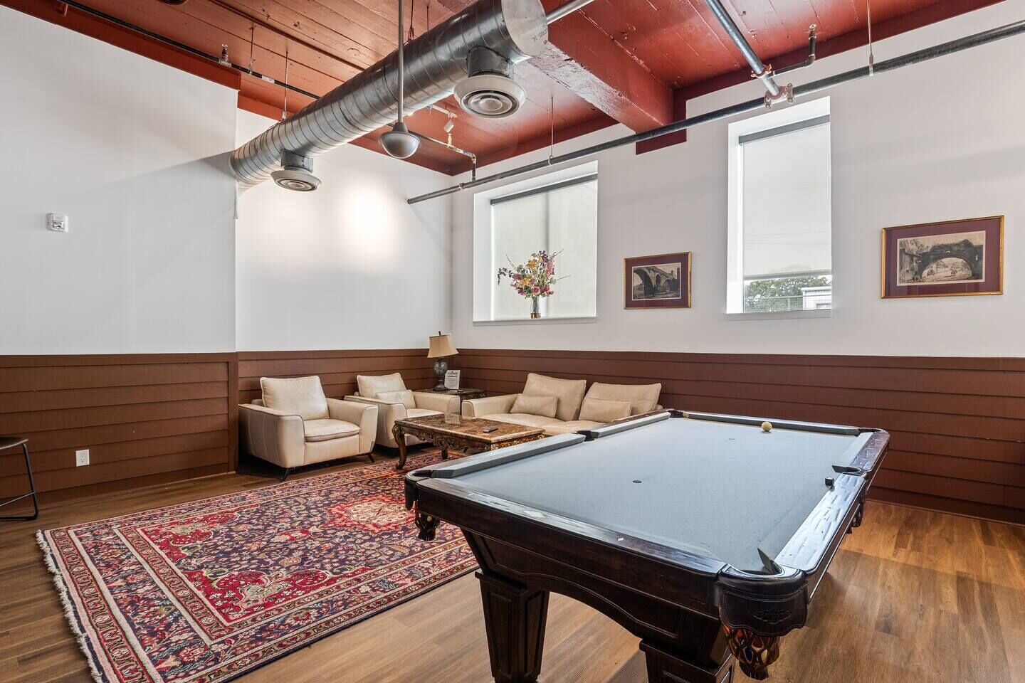 Stylish, Bright, & Unique - 5 Min. to Downtown!