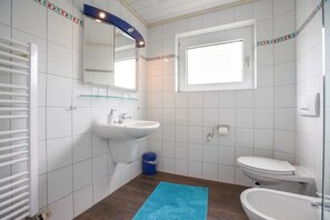 Shower - Erdgeschoss Ferienwohnung für 4 Personen. - Keine Haustiere - Hochstuhl und Reisebett Vorhanden (Borkum)