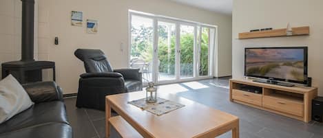 Tv, dvd-afspiller, stereoanlæg