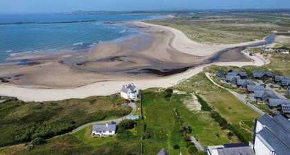 Modern en-suite room in country Pub/Restaurant (4) - Pass the Keys