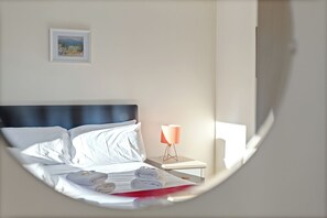 2 soverom, strykejern/-brett, reiseseng for barn og wi-fi (inkludert)