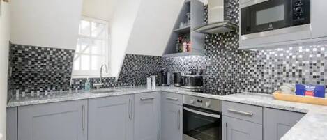 Fridge, microwave, oven, dishwasher