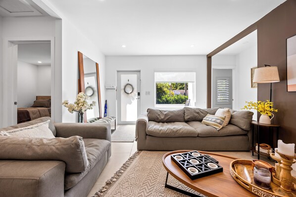 Interior - New Designed Luxury at Design District 4BR/2BA (Miami)