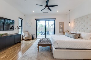 5 室のベッドルーム、デスク、アイロン / アイロン台、WiFi