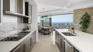 Private kitchen - KBM Resorts: Waikiki Hilltop House 5 Bed/4.5 Bath With Sweeping Ocean and Waikiki City Views (Honolulu)