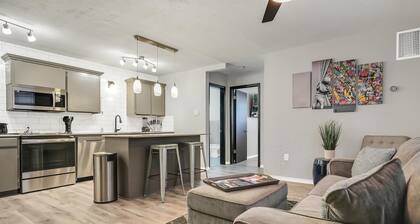 Beautiful Contemporary Suite #04