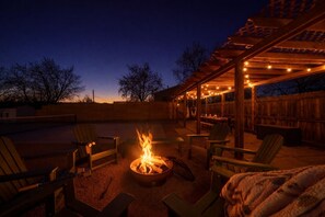 Terrace/patio - Retro oasis w/ private pickleball & sauna, close to Red Rocks & CO ski mountains (Arvada)