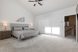 3 soverom, skrivebord, strykejern/-brett og wi-fi