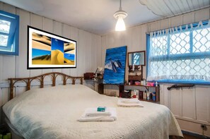 3 makuuhuonetta, silitysrauta/-lauta, Wi-Fi, vuodevaatteet