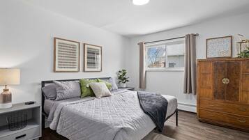 1 chambre, bureau, fer et planche à repasser, Wi-Fi gratuit