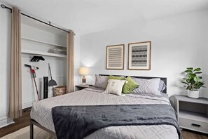 1 chambre, bureau, fer et planche à repasser, Wi-Fi