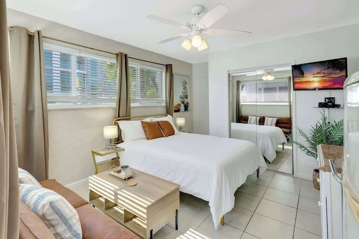 Iron/ironing board, free WiFi, bed sheets
