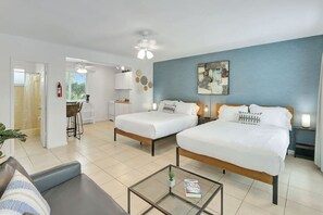 Tabla de planchar con plancha, cuna de viaje y wifi gratis