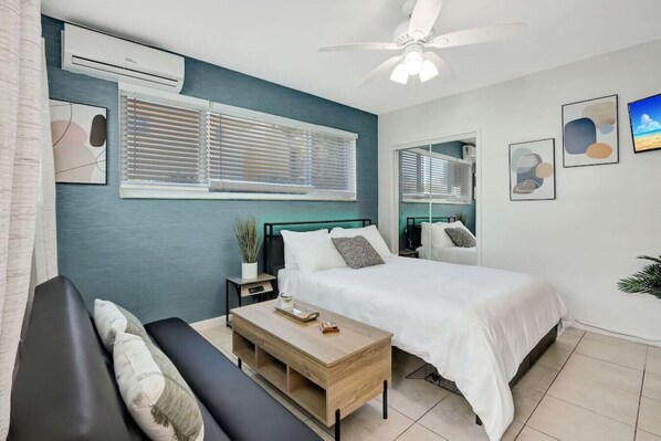 Fer et planche à repasser, Wi-Fi gratuit, draps fournis