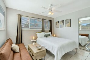 Iron/ironing board, free WiFi, bed sheets